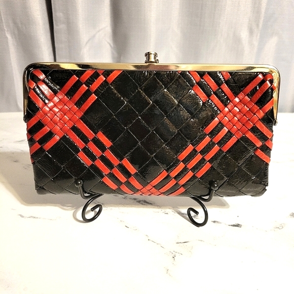 HOBO Int'l Black/Red Patent Leather Woven 'Lauren' Wallet/Clutch - Picture 7 of 12